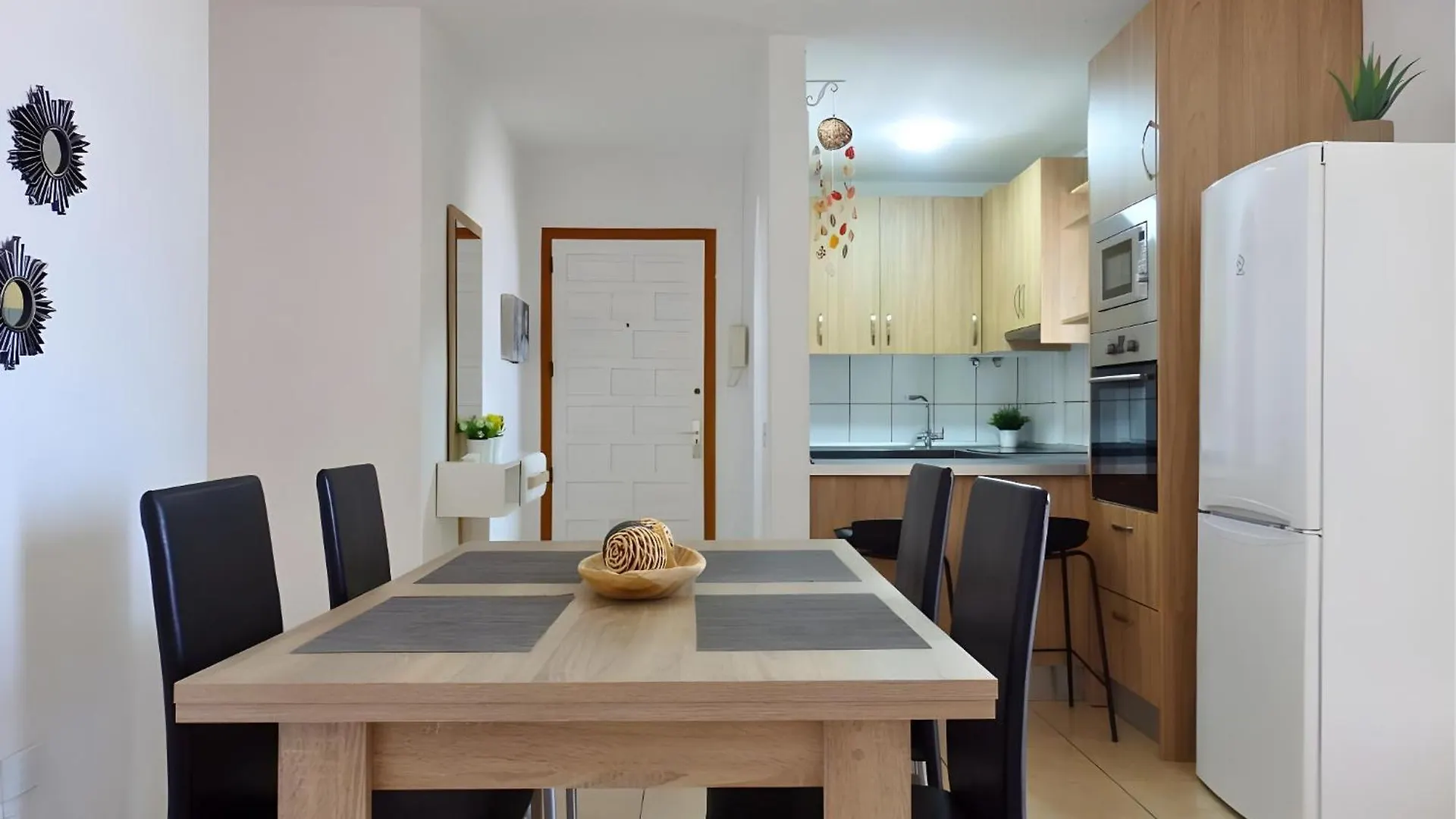 Summerland Ocean View Arona  Apartment